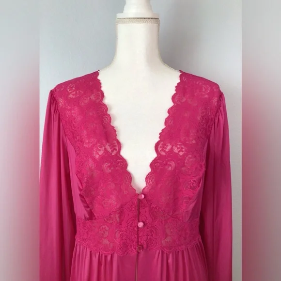 Vtg Shadowline Nylon Robe